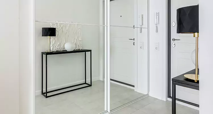 Mirrored Bifold Closet Doors Repair in Riviera Beach, FL