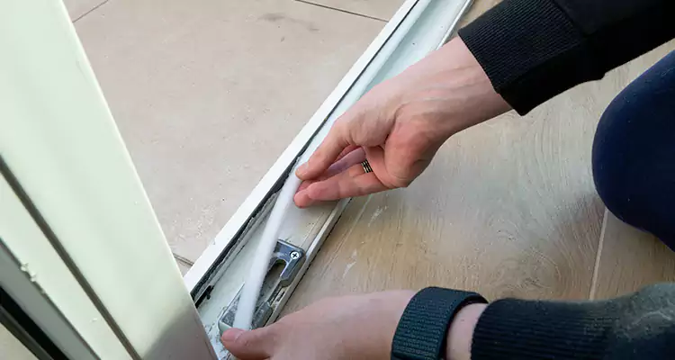 Garage Door Off Track Repair in Riviera Beach, FL