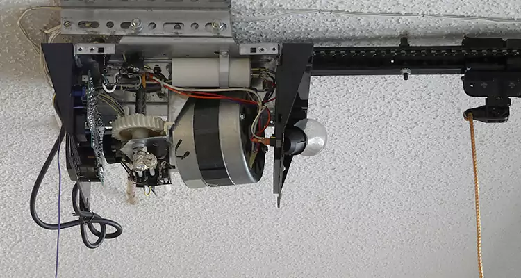 Emergency Garage Door Opener Repair in Riviera Beach, FL