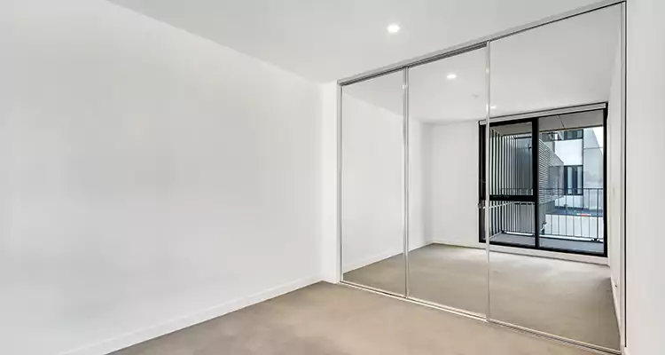 Why Homeowners Choose Us for Sliding Mirror Door Replacement in Riviera Beach, FL