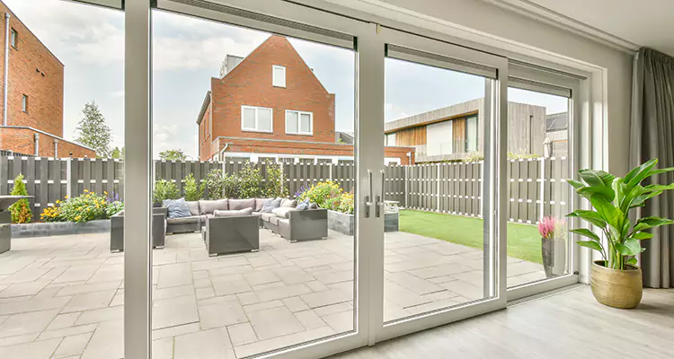 Best Sliding Screen Door Replacement Company in Riviera Beach, FL