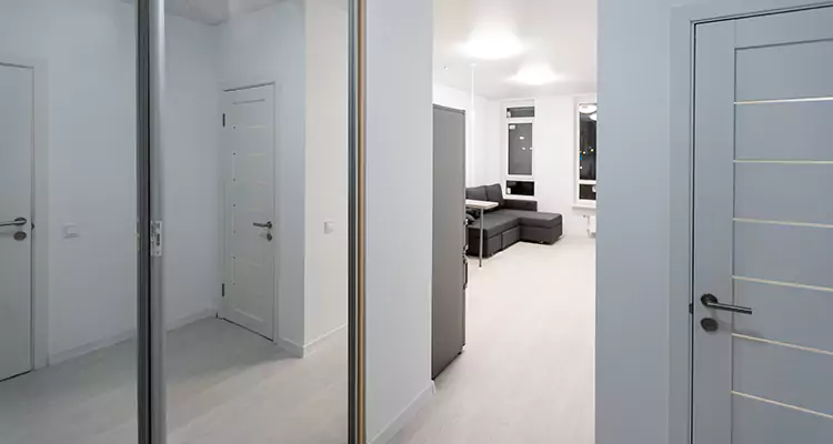 Modern Mirrored Closet Doors Repair in Riviera Beach, FL