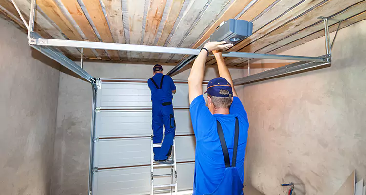 Garage Door Opener Technician in Riviera Beach, FL
